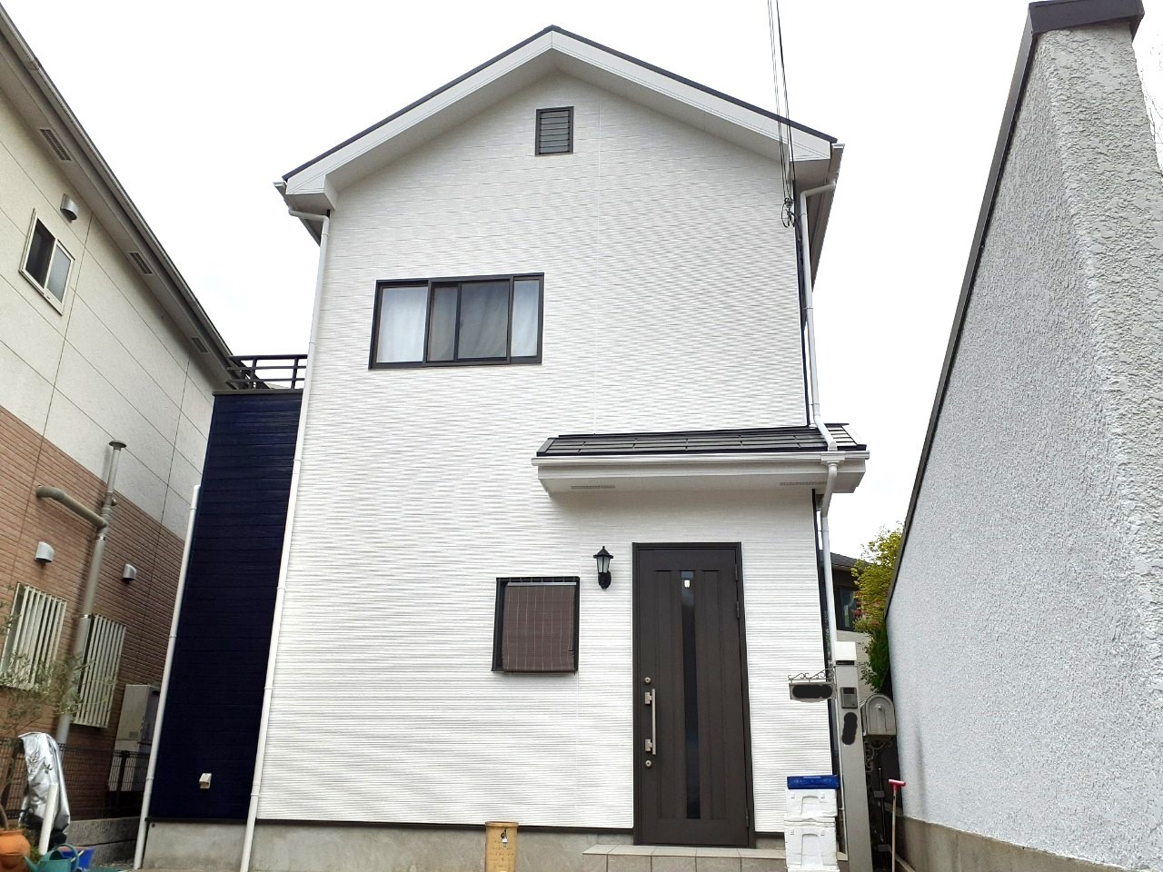 屋根塗装（無機塗料）・外壁塗装（シリコン塗料）・シーリング打替・ベランダ防水